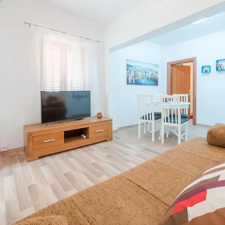 Ivy's Cozy Corner Апартаменты *