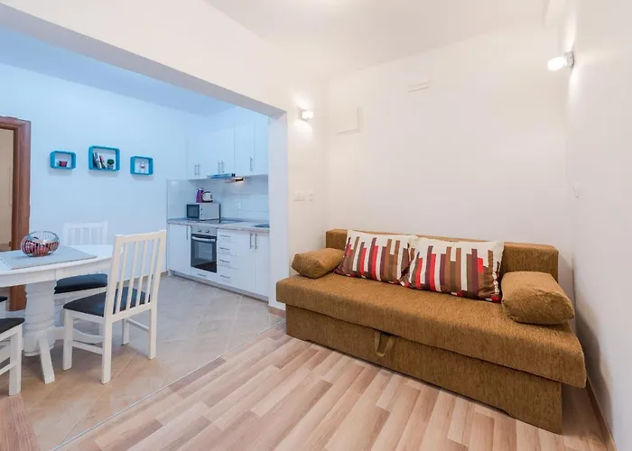 Ivy's Cozy Corner Апартаменты *