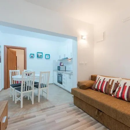 דירה Ivy's Cozy Corner דוברובניק