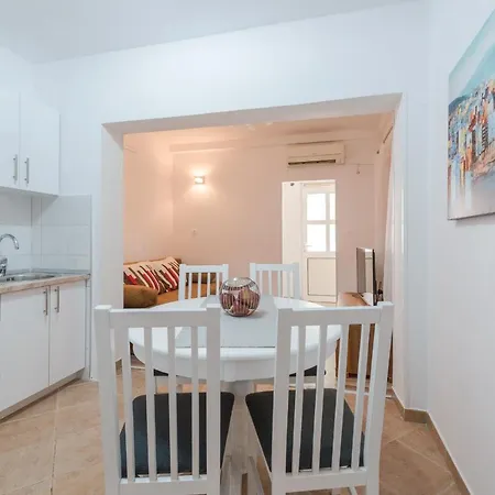 Ivy's Cozy Corner * דוברובניק